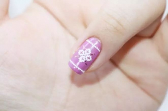 冬季美甲图片 冬季唯美雪花美甲教程