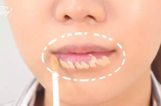 口红怎么涂好看 日常涂口红技巧