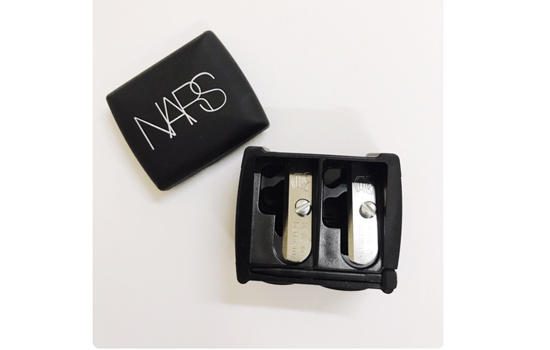 Nars唇膏笔怎么削 nars削笔刀解析