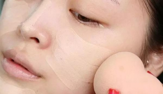 简单的上班妆容教程 只需5分钟画好一款上班妆容