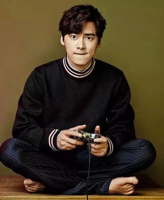 男士2024潮流发型 5款非常帅气的潮流男发型