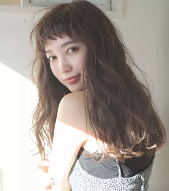 2024流行发型女 几款超高人气日系发型推荐