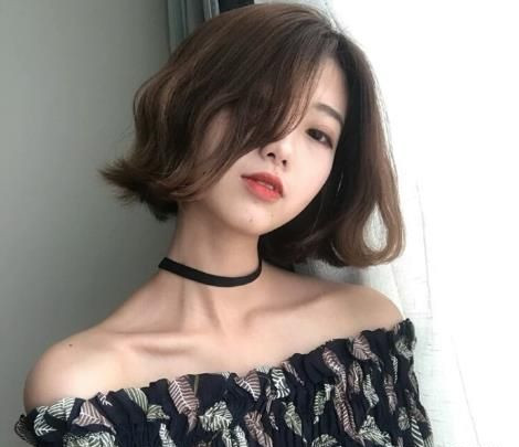 新款短发烫发发型图片 烫一下更fashion
