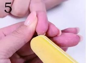 指甲怎么剪好看 5种经典甲型的修模方法