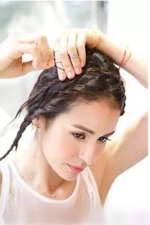 低发髻新娘盘发图解 2款简约优雅新娘盘发教程