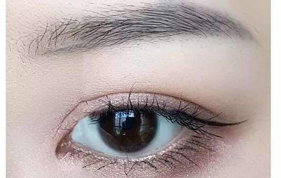眉毛画法步骤图解 简单又好看眉毛画法教程