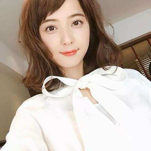 2024年圆脸流行发型 想要变小脸就选这六款!