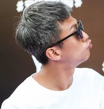长白发预示着什么 长白发的位置暗示你的身体状况