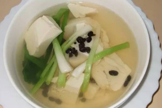 吃葱的好处 常吃葱祛病养生功效好