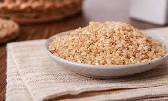 糙米的功效与作用 糙米具有均衡营养的功能