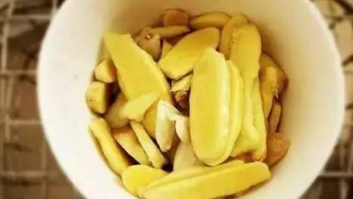 冬季吃醋泡姜的好处 冬日常吃醋泡姜身体好