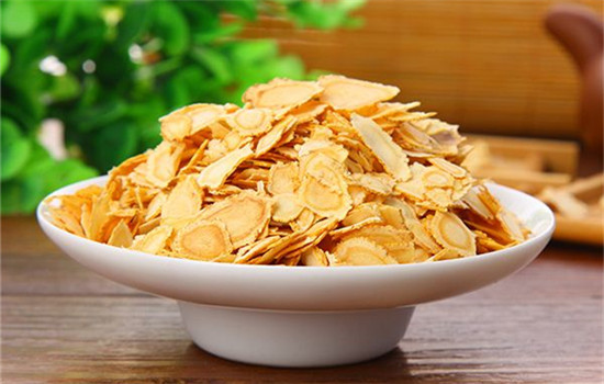 藏红花和西洋参能一起泡水喝吗 温馨提示不要乱用药物