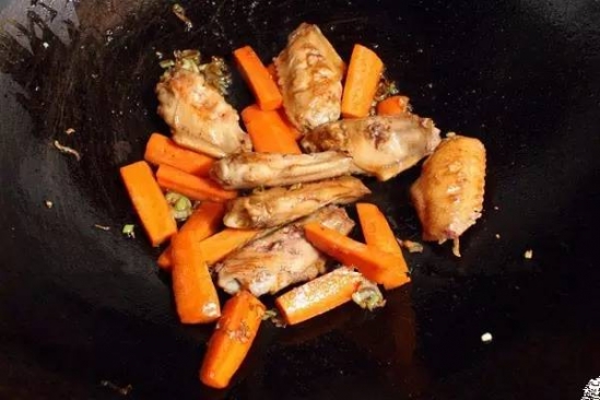 黄焖鸡米饭的家常做法 简单方便黄焖鸡米饭做法