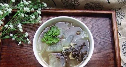 骨质疏松吃什么好 饭前喝点它比吃钙片更有效
