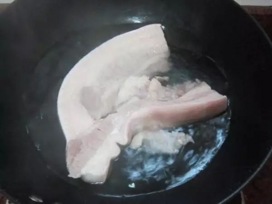 肉夹馍的家常做法 自己在家动手做肉夹馍的方法