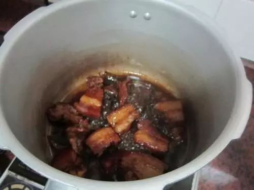 肉夹馍的家常做法 自己在家动手做肉夹馍的方法