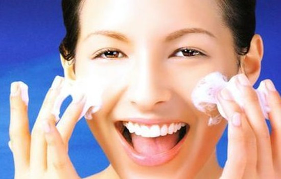 欧莱雅保湿冰沁霜用法 最全面的欧莱雅冰沁霜使用方法