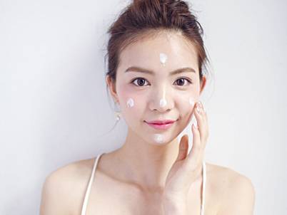 冬季护肤小常识 冬季不想皮肤变差，就牢记这几个护肤重点！