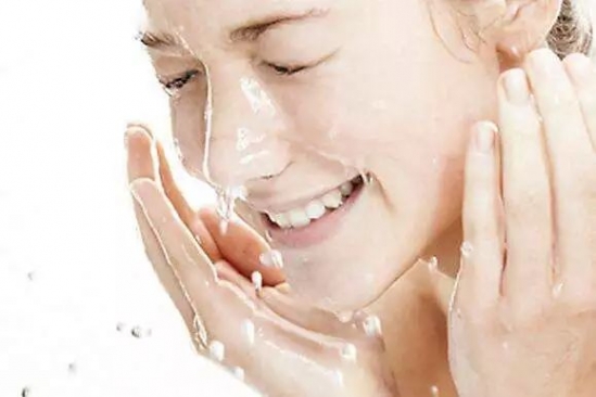 睡眠面膜什么牌子的好 敷好睡眠面膜护肤棒