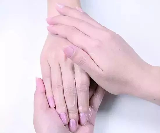 手部护理步骤 秋冬怎么做手部护理？