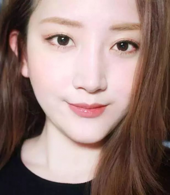 粉嫩妆容化妆教程 一款粉嫩有气质妆容画法介绍