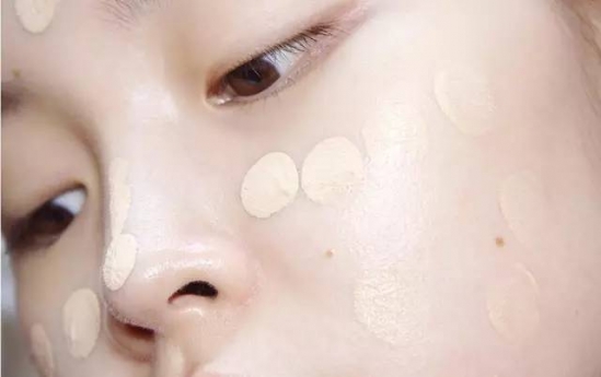 画裸妆的化妆技巧 7个画零瑕疵裸妆的小技巧