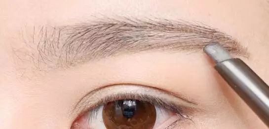 初恋妆怎么化 冬季流行初恋妆画法详解