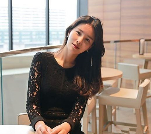2024年中长发发型图片 慵懒中长发最有女人味