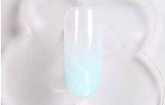 渐变美甲的做法 渐变法式美甲教程 简约舒适style