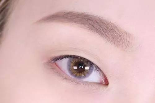 单眼皮眼妆画法步骤 单眼皮这么画美极了
