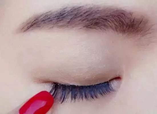 初学者淡妆化妆教程 怎么才能画好淡妆