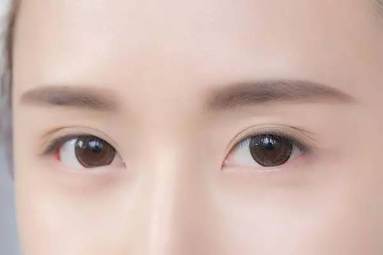 韩式平眉的画法 眉毛画好了，你比女神还要美！