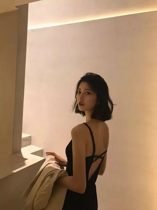 女生发型图片2024潮流  这几款最不挑人还显年轻