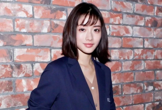 2024流行什么发型女 “十元”发型让你美出新高度