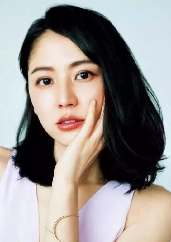 2024年流行什么发型女 长短直卷都在这里