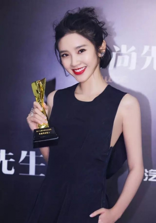 2024显瘦发型图片 这几款发型超显脸小