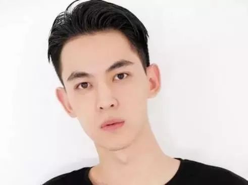 无刘海男生发型 这几款发型没刘海也超帅