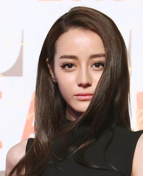 浅色系发色有哪些 2024首推的发色，变身潮人就靠它们了