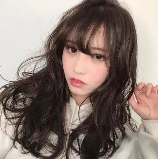 长脸女生适合什么发型 这九款发型绝对好看