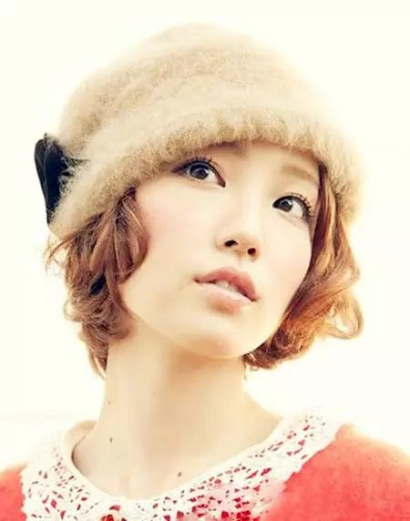 戴帽子适合什么发型 多款好看的帽子发型推荐