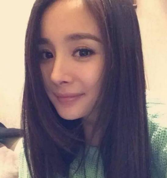 2024流行发型女中长发 多款很潮中长发发型推荐