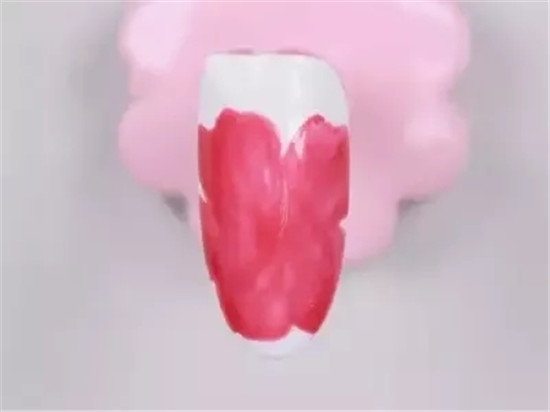 手绘花朵美甲教程 春天里最美的一朵花