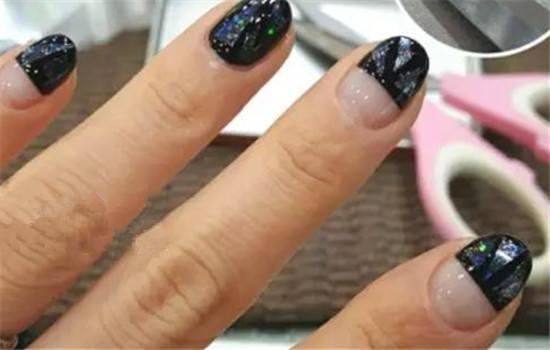 美甲五角星画法步骤 法式半圆美甲了解一下