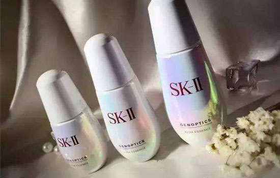 sk2小灯泡白天能用吗 护肤品含哪些成分不能白天用