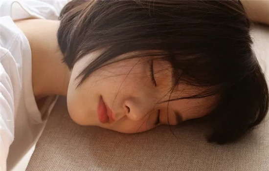 防晒霜可以用洗面奶洗掉吗 根据妹子们购买的防晒霜决定呀