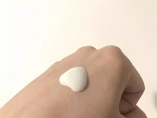 油痘肌适合什么护肤品 这些都是适合油痘肌的护肤品