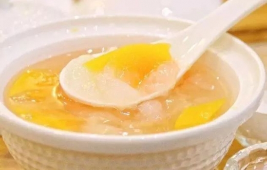 防晒方法有哪些  防晒不止防晒霜可以哦