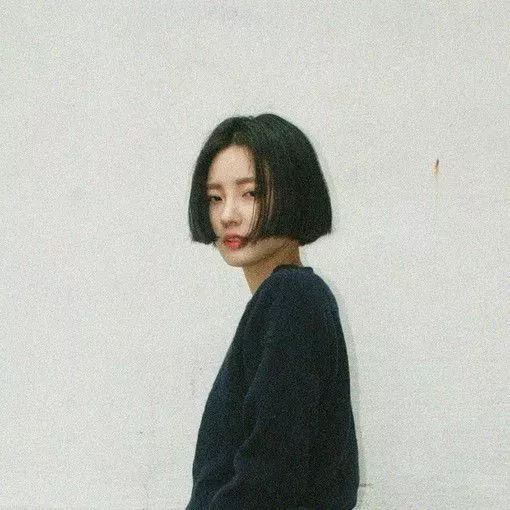 短发怎么打理更特别 不妨试试内扣吧