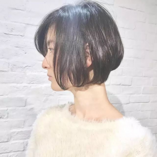 好看的短发女 这些发型好看不夸张