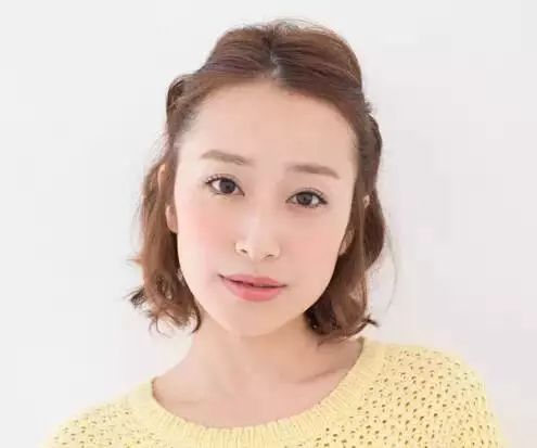 好看的中长发扎法图解 3分钟保证完成